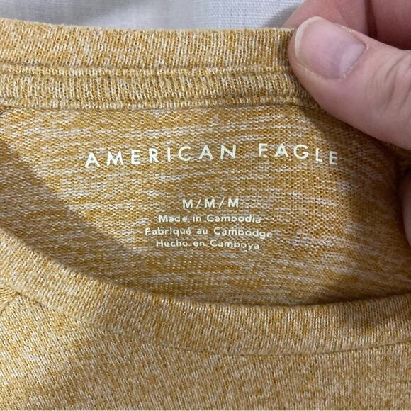 American Eagle basic casual marigold yellow knit super soft cozy warm top size M - Picture 2 of 7